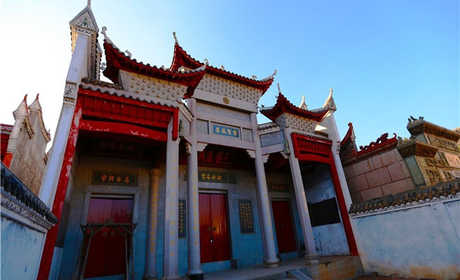 仅70元，享原价80元的【赣州】三僚风水文化景区门票，三僚景区以原生态的风水文化，让游客回归大唐末年，看祖先与自然的和谐中国建筑文化，亲身感受“地理不到三僚不精、罗盘不到三僚不灵”的堪舆文化内涵。