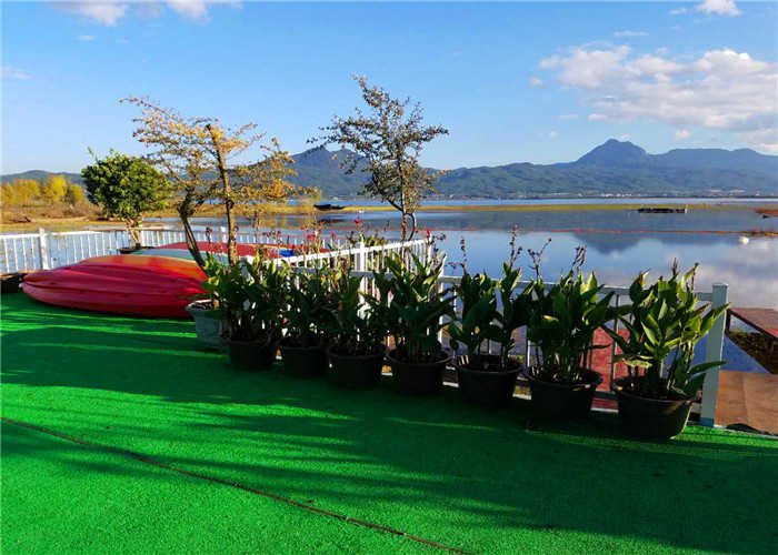 仅90元，享原价190元的【丽江】拉市海茶马古道观光儿童票（含餐土鸡火锅），含接送地点丽江市区，大研古城，束河古镇+骑马90分钟+皮划艇不限时或大船30分钟。