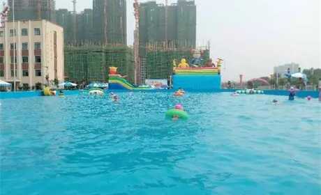 仅需16.8元，享价值20元的【驻马店市】天中实验小学水上动漫嘉年华成人门票一张，包含龙头滑梯、大象水滑梯、儿童戏水区、水上香蕉船戏水池等，休闲避暑的好去处！