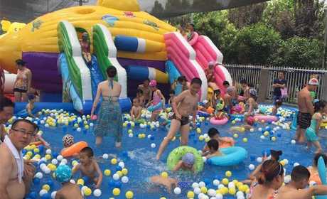 仅需13元，享价值19元【许昌市】灞陵水上乐园成人票一张，包含泡泡池、国标泳池、儿童池、大象滑梯、鲸鱼滑梯、水上大冲关等；