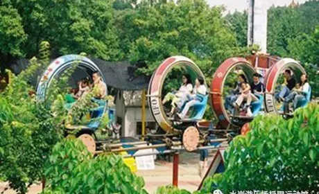 仅32元，享原价40元【文山】水岸游乐场游乐项目套票（包含：鬼屋の步步惊魂、摩天环车、丛林飞鼠、青蛙跳）。多种极限运动，在娱乐的同时，让你享受惊险，刺激的快感！