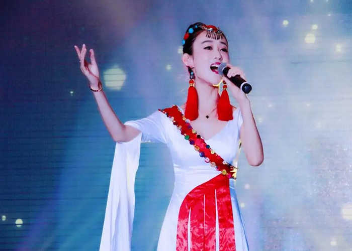 仅80元，享原价100元【威海】南海新区福地传奇音乐节门票一张，让你在这片宁静的南海热土上，来一场最纯碎的音乐享受，感受真正摇滚乐的魅力！