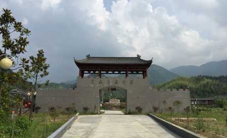 仅45元就享受68元的【宣城】宁国市吴越古道门票）一张，含：旖旎的自然风光和超强的原生态林场是都是人闲暇放松的好出处。