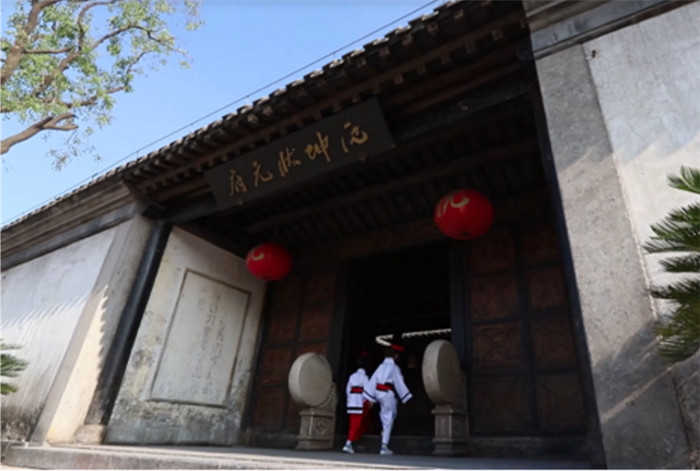 仅40元，享原价60元的【淮安】沈坤状元府成人门票。请至少提前4小时购买。沈坤状元府位于江苏省淮安市周恩来故里、国家5A级景区河下古镇的核心区，紧傍古运河畔。临沈府、游寓园，令人回味无穷、流连忘返。