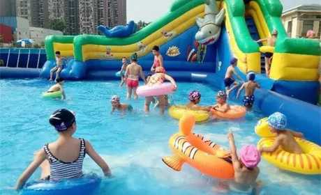 仅需34.8元，享价值40元的【驻马店市】天中实验小学水上动漫嘉年华2+1门票一张，包含龙头滑梯、大象水滑梯、儿童戏水区、水上香蕉船戏水池等，孩子的游玩胜地！
