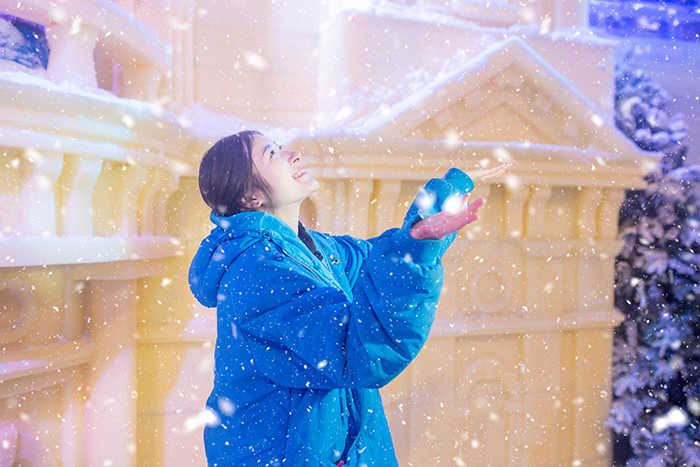 仅68元可享原价88元的【清远市】奇幻冰雪王国成人门票一张。绚丽的冰雪世界，水晶般的冰雕艺术品，让南方的您也能体验到北国冰雕穿越时空的幻想绚丽！带上您的熊孩子一起来亲子互子互动撒野。