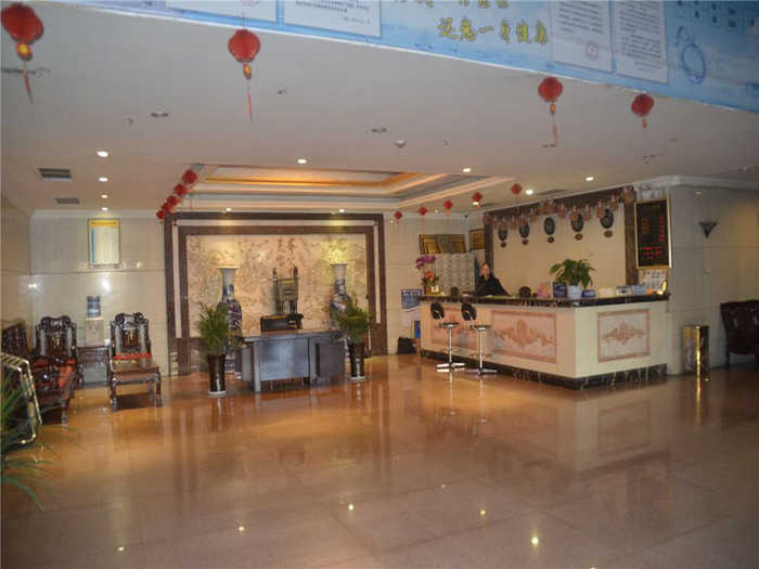 仅需138元，享228元的【三门峡市】轩瑞温泉酒店普通标间房一间，包含：酒店双人早餐+免费停车；