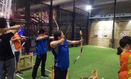 139元可享受原价260元的【大兴】体育小镇经典5项平日套票一张，含：蹦床公园、攀岩、火星 VR、保龄球、实感射击，TSC 运动中心单人超值基础套餐出炉啦！五个趣味项目，近三百元的原价套餐。