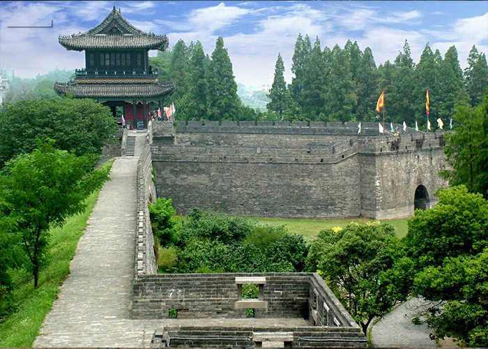 仅72元享原价100元的荆州楚王车马阵景区门票，车马阵景区是目前发掘出车马殉葬规模最大的。