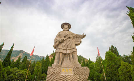 仅38元就享受48元的【芮城县】大禹渡黄河风景区门票一张，包含：禹王庙 龙头神柏 滴水台阶 圣水观音 合林寺 状元桥 千仙洞 大禹像  定河神母  水利工程等景点。