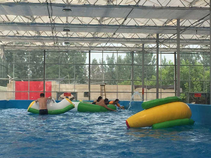 仅需45.6元，享原价59元【许昌市】天翼室内水上乐园双人亲子票；含：天翼室内水上乐园双人亲子票一张；项目：许昌唯一一家室内防嗮水上乐园、室内场地、四季恒温、宝宝再也不受天气和紫外线伤害；