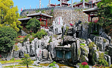 仅30元，享原价35元的【宜昌市】三国猇亭古战场景区门票（优待票），著名战役有：白起烧夷陵、公孙述架浮桥、三国猇亭之战、西晋炬东吴、樊猛斩萧纪、围郑救安蜀、杨素破陈、唐军夜袭肖铣、吴三桂兵败夷陵等战役