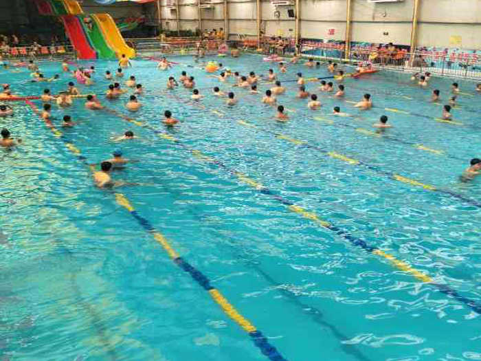 仅26元，享原价30元【沧州】哥俩温泉游泳馆门票一张，纵身一跃，快活伴随，游泳中，享自由，心舒爽！
