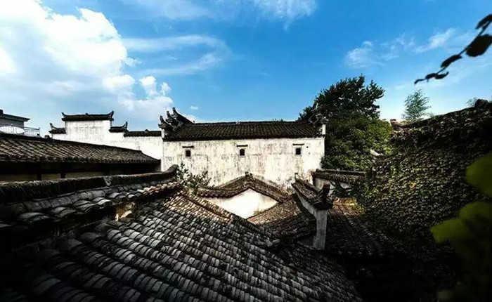 仅58元！享原价65元的【绩溪县】古孔灵汪家大院景区门票，包含：汪家大院景区门票，是绩溪民居瑰宝，宋赐“江南一家”，越国世家汪氏所居。建筑面积3600平方米