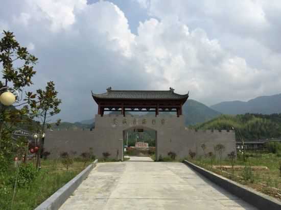 仅45元就享受68元的【宣城】宁国市吴越古道门票）一张，含：旖旎的自然风光和超强的原生态林场是都是人闲暇放松的好出处。