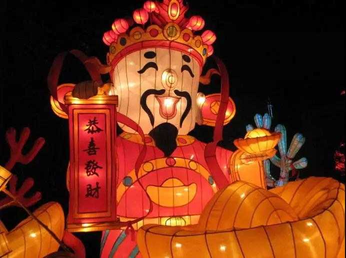 仅56元就享受68元的【山东】枣庄花灯大庙会非遗游玩套票一张，枣庄史上最大规模非遗花灯大庙会，历时六个月，盛邀最具实力节庆团队，来自数十名设计师恢弘力作，巨资打造，一场非比寻常一生必看的欢乐盛宴等