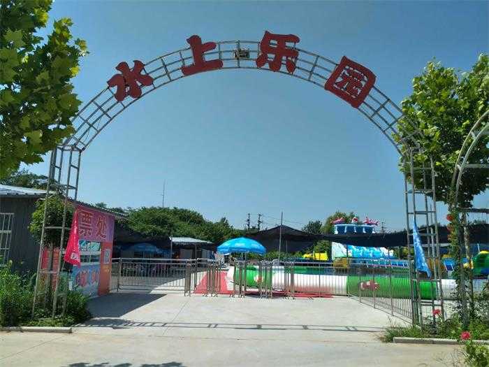 仅需9.9元，享原价39元润泽水上乐园儿童门票仅限500张；含：润泽水上乐园儿童9.9优惠门票；项目：龙头滑梯、大象滑梯、食人鱼滑梯、30乘以20泳池等游玩项目；