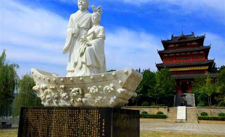 仅需120元，享受价值208元【南阳市】丹江大观苑景区门票（送船票+精英馆票+世纪龙票），需提前三小时购票；丹江大观苑是丹江口水库周边自然景观较丰富的区域，山清水秀，美丽如画，奇山异石，独具姿彩。