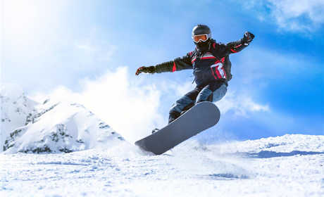 仅170元！享原价408元的【平谷】渔阳国际滑雪场平日全天滑雪套票（含雪服柜子），包含：门票、雪鞋、雪板、雪杖、雪服、更衣柜，京城最大综合滑雪旅游胜地，国家4A级景区青龙山内！