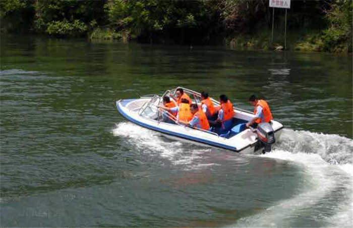 仅150元就享受160元的【六安市】虎头潭景区水上自行车双人门票一张。虎头潭景区位于六安市响洪甸水库脚下的独山镇毛岔河,距省会合肥仅一百余公里,这里交通便捷,山青水秀,风光宜人。