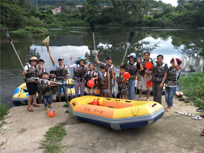 仅79.9元就享受100元的【吉安市】井冈第一漂成人票一张。井冈第一漂：漂流全程8.5公里，漂流时间约为90分钟，夏秋两季是漂流的最佳时段。