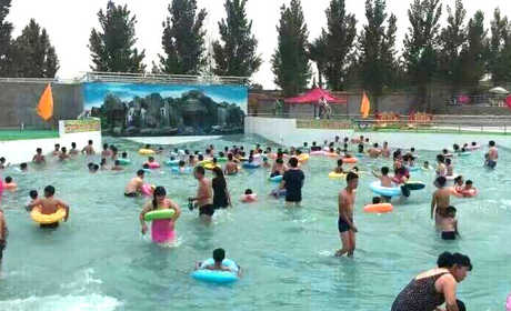 仅39元，享原价45元【邢台】西郊水上乐园成人门票 包含水上乐园成人门票+漂流等，是您和家人游玩的好去处！