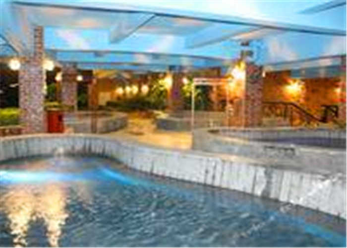 仅368元，享原价320的【广州】银泉酒店+毅华温泉（双人周末票），这里是闻名海内外的风景区与疗养胜地，以水质好、水温高、泉景佳为著被人们称为“岭南第一泉”。