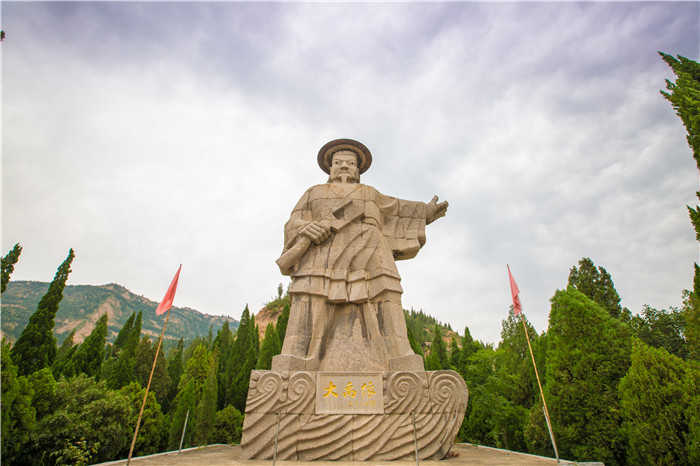 仅38元就享受48元的【芮城县】大禹渡黄河风景区门票一张，包含：禹王庙 龙头神柏 滴水台阶 圣水观音 合林寺 状元桥 千仙洞 大禹像  定河神母  水利工程等景点。