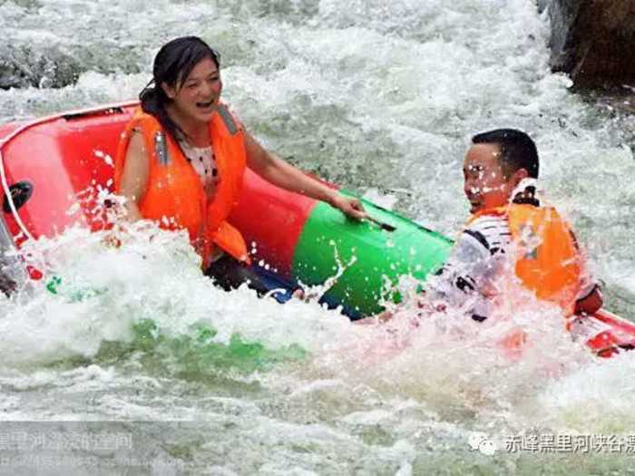 仅160元享受全程13公里赤峰黑里河漂流，中国塞北第一漂让您充分体验了刺激、惊险的感觉，上线通知！！！