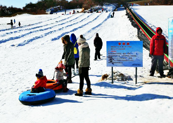 山泰生态园滑雪场5.jpg